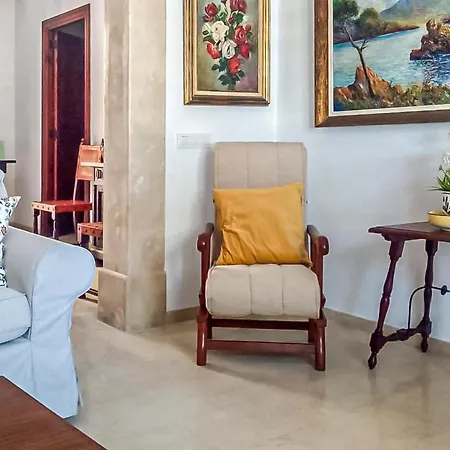 4 Bedroom Gorgeous In Picafort